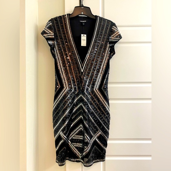 Express sequined deep V minidress - Picture 3 of 10